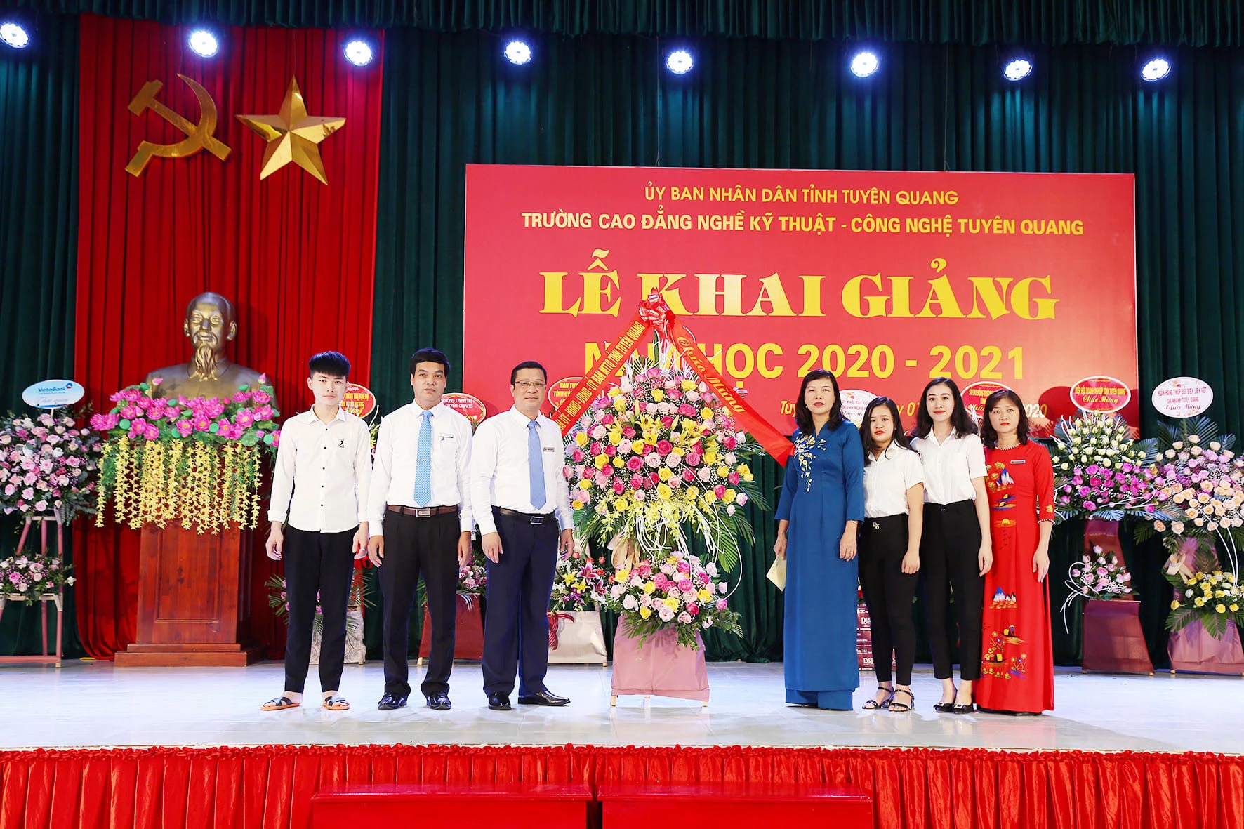 Thumbnail Khai giảng