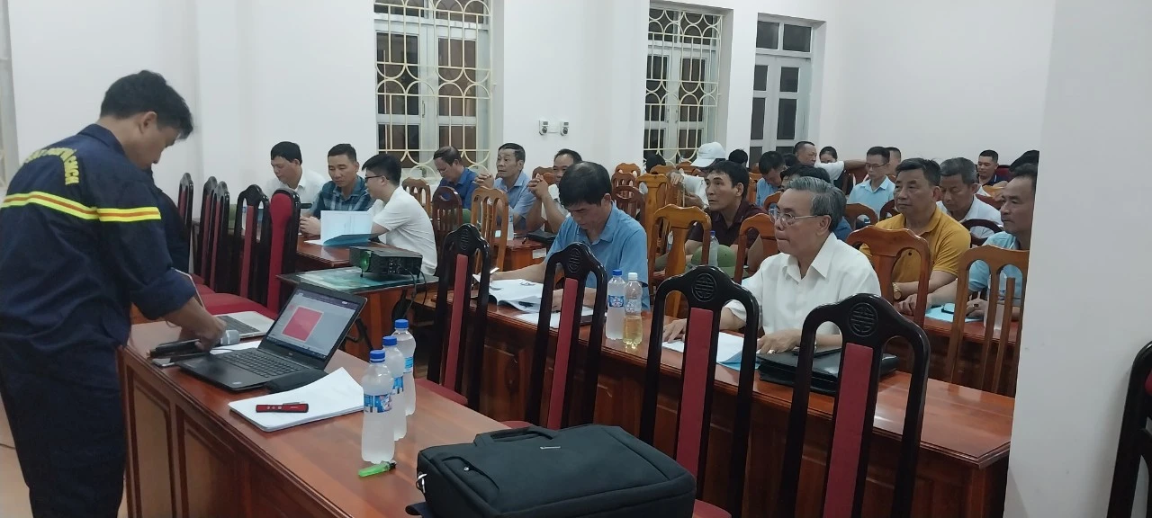 Thumbnail Huấn luyện, kiểm tra và cấp chứng nhận nghiệp vụ phòng cháy chữa cháy và cứu nạn, cứu hộ cho đội ngũ giáo viên dạy lý thuyết và thực hành lái xe ô tô