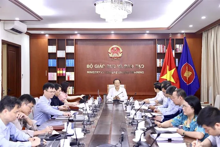 Thumbnail Triển khai năng lực số đối với học sinh và giáo viên: Thận trọng, kỹ lưỡng nhưng không cầu toàn