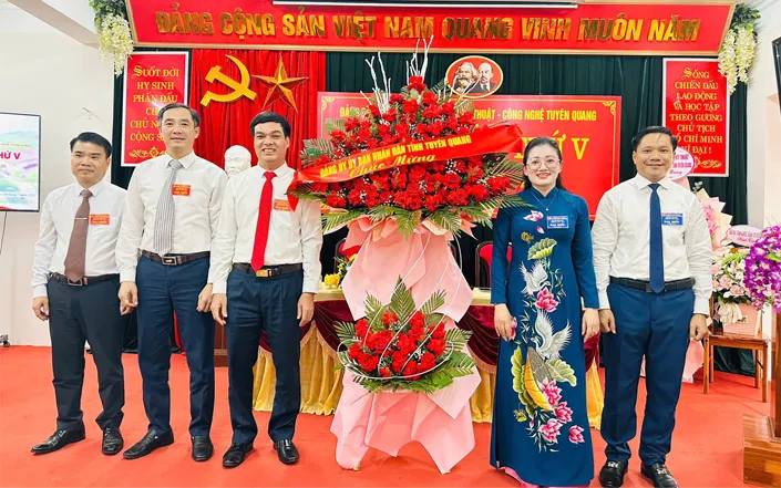 Thumbnail Đại hội Đảng bộ trường Cao đẳng nghề Kỹ thuật - Công nghệ Tuyên Quang lần thứ V, nhiệm kỳ 2025 - 2030