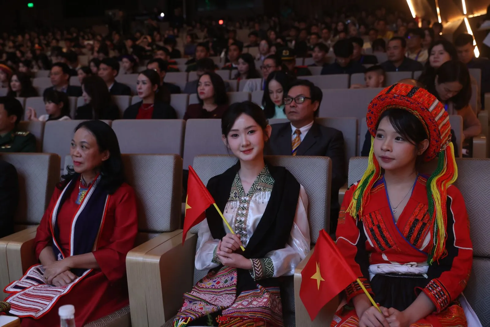 Thumbnail Tuyên dương 150 học sinh, sinh viên, thanh niên dân tộc thiểu số xuất sắc