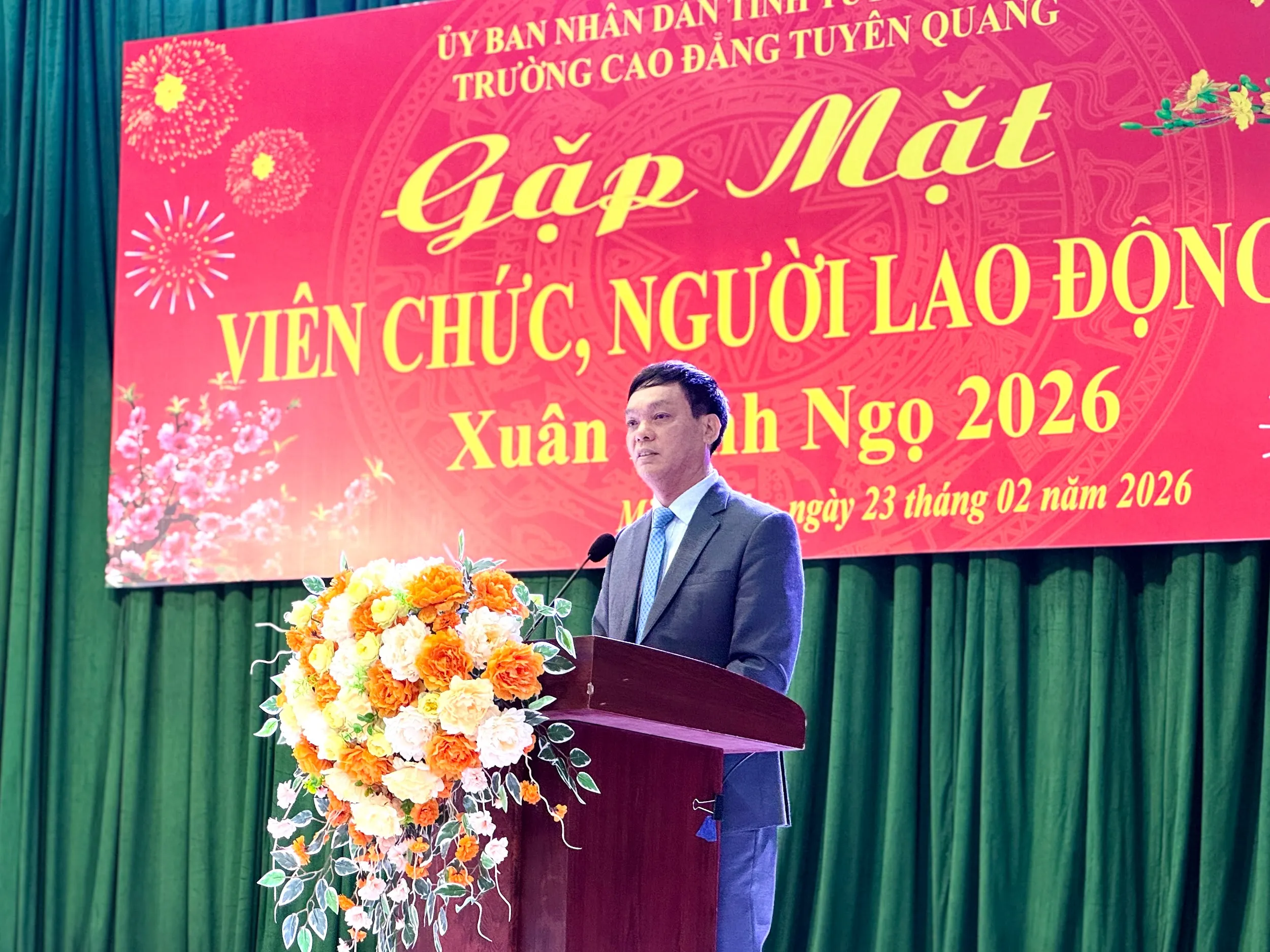 Thumbnail Trường Cao đẳng Tuyên Quang gặp mặt viên chức, giảng viên, người lao động nhân dịp năm mới