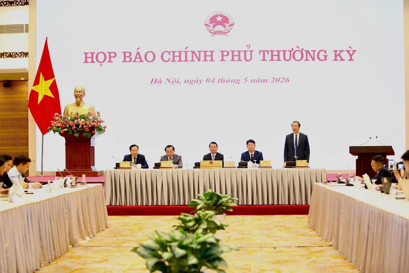Thumbnail Bộ GDĐT thông tin về lộ trình thống nhất sách giáo khoa toàn quốc