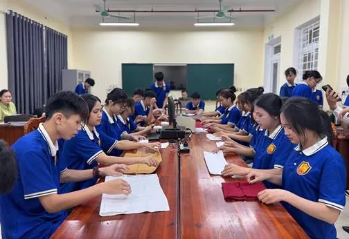 Thumbnail Trang bị kỹ năng nghề cho Học sinh, sinh viên Nhà trường
