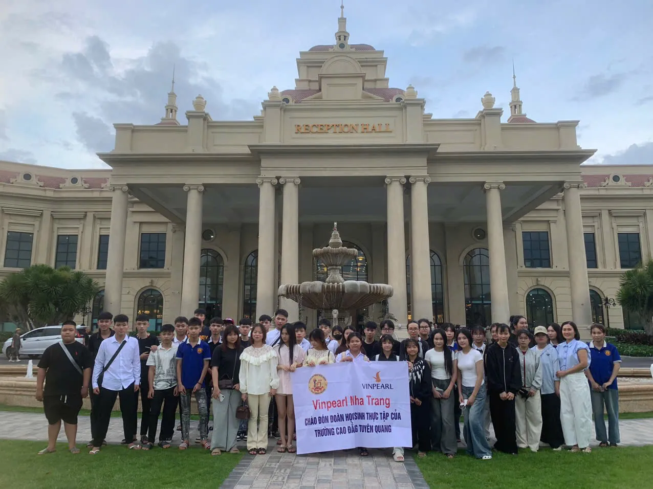 Thumbnail Học sinh, sinh viên trường Cao đẳng Tuyên Quang tham gia chương trình thực tập tại hệ thống Vinpearl