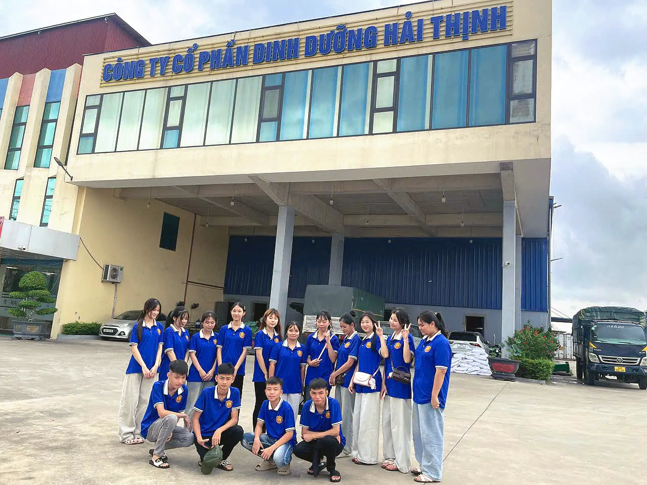 Thumbnail Lớp Trung cấp Kế toán doanh nghiệp K21A thực tập tốt nghiệp tại Công ty Cổ phần Dinh dưỡng Hải Thịnh