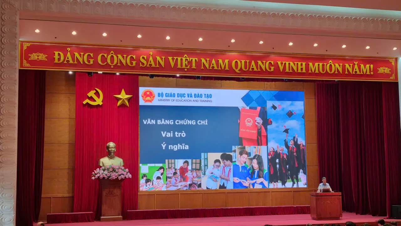 Thumbnail Cán bộ trường Cao đẳng Tuyên Quang tham gia tập huấn nâng cao năng lực cho cán bộ cơ sở giáo dục triển khai văn bằng, chứng chỉ số