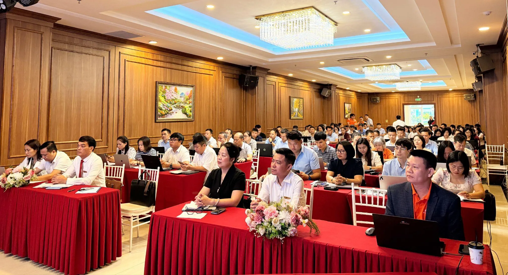 Thumbnail Tập huấn chuyển đổi số và ứng dụng trí tuệ nhân tạo trong giáo dục nghề nghiệp