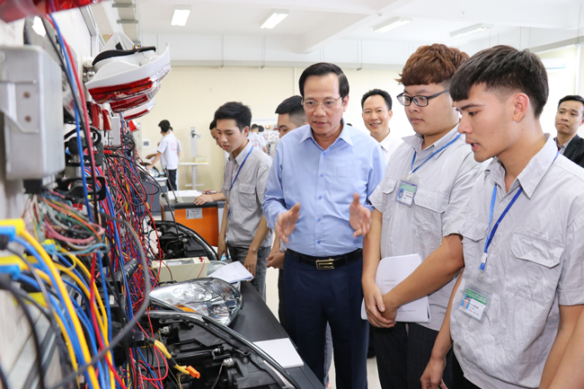 Thumbnail Giáo dục nghề nghiệp: Đáp ứng ngày càng tốt hơn nhu cầu của doanh nghiệp và thị trường lao động